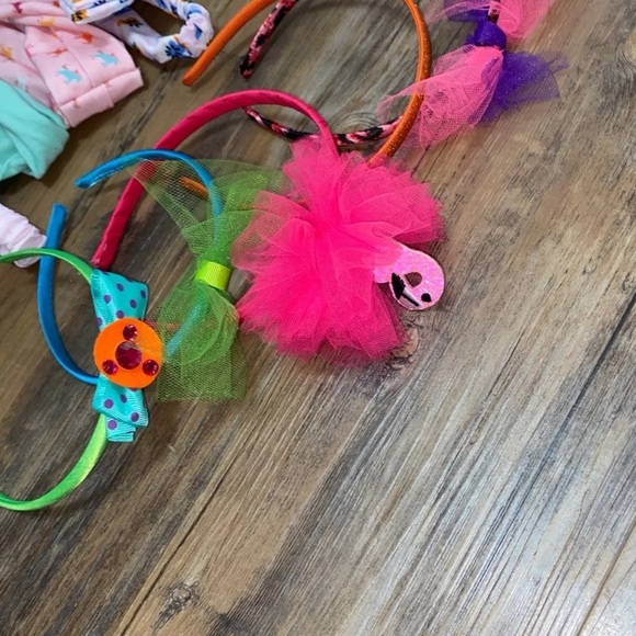 Girl's Large Hair Accessory Bundle! - Picture 7 of 9